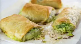 recette-des-spanakopitas-un-delice-a-la-grecque-a-la-feta-et-aux-epinards