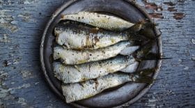 sardines-barbecue-voici-un-petit-guide-pour-bien-les-vider-et-les-cuire