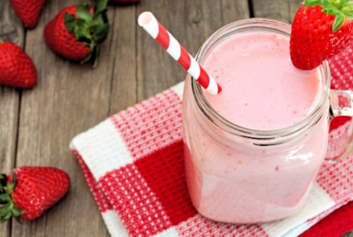 smoothie-a-la-fraise-rapide-facile-et-delicieux