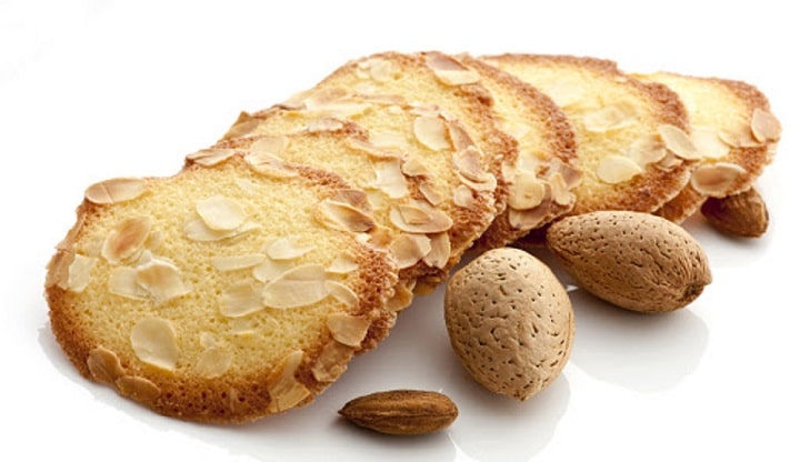 tuiles-aux-amandes-la-gourmandise-ideale-avec-le-the-ou-le-cafe