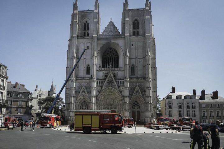 cathédrale nantes incendie bénévole