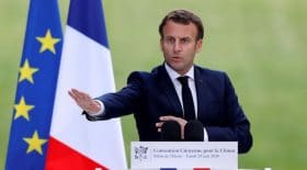 Emmanuel Macron taxes dividendes