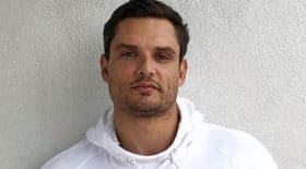 florent-manaudou-il-devoile-ses-abdos-dacier-et-fait-flamber-la-toile