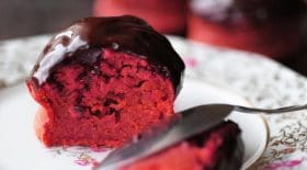 gateau-a-la-betterave-crue-recette-inattendue-mais-delicieusement-fondante