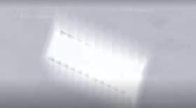 google-maps-un-mysterieux-rectangle-lumineux-saffiche-antarctique