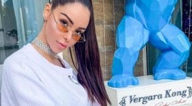 nabilla fait peur fan