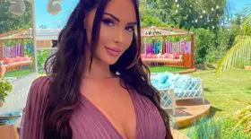 nabilla opérée prothèses