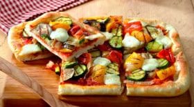 pizza-legere-aux-legumes-une-recette-pour-se-faire-plaisir-sans-culpabiliser