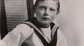 Un rare cliché du prince John dévoilé