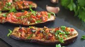 Découvrez la délicieuse recette des aubergines farcies au thon