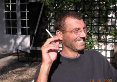 Une photo de Xavier Dupont de Ligonnès avec ses enfants, prise quelques jours avant le drame familial