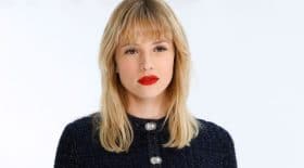 Angèle officialise son couple avec l'humoriste Marie Papillon
