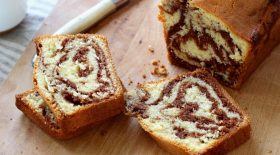 Découvrez la délicieuse recette du traditionnel cake marbré au chocolat