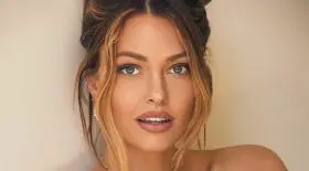Caroline Receveur biniki sexy