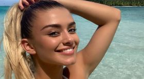lou ruat photo bikini
