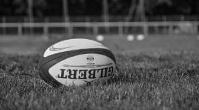 un-rugbyman-meurt-a-la-suite-dun-plaquage-sous-les-yeux-de-sa-compagne-enceinte