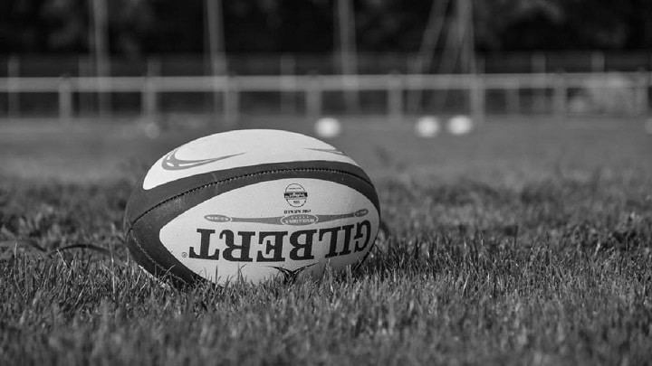un-rugbyman-meurt-a-la-suite-dun-plaquage-sous-les-yeux-de-sa-compagne-enceinte