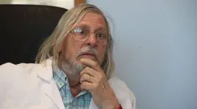 Didier Raoult fait l'objet d'une plainte auprès de l'Ordre des médecins