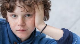 garçon 6 ans isolé covid