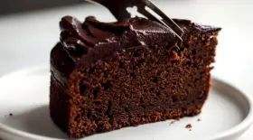Découvrez la recette du gâteau de semoule au chocolat