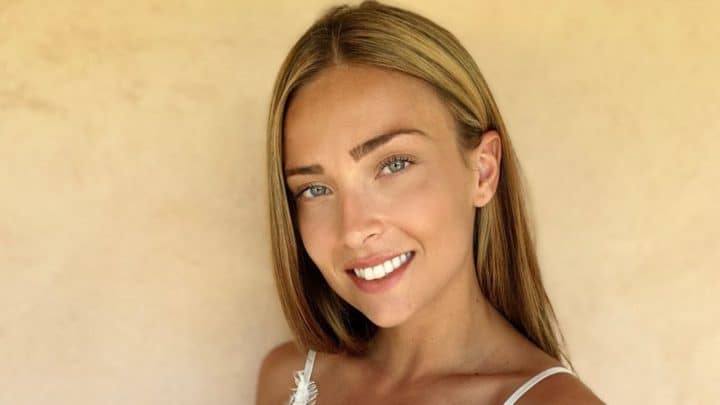 Inès Vandamme sans culotte