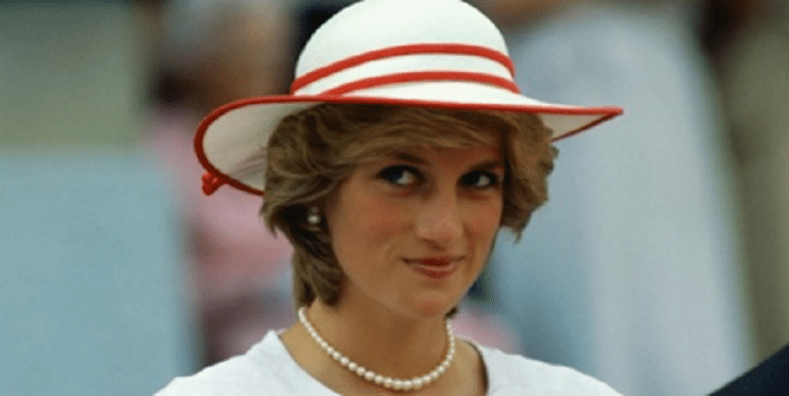 Lady di déclaration police caché