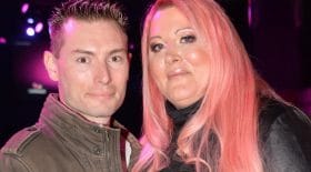 Loana battue par son ex ? Elle partage des photos hallucinantes de ses blessures !