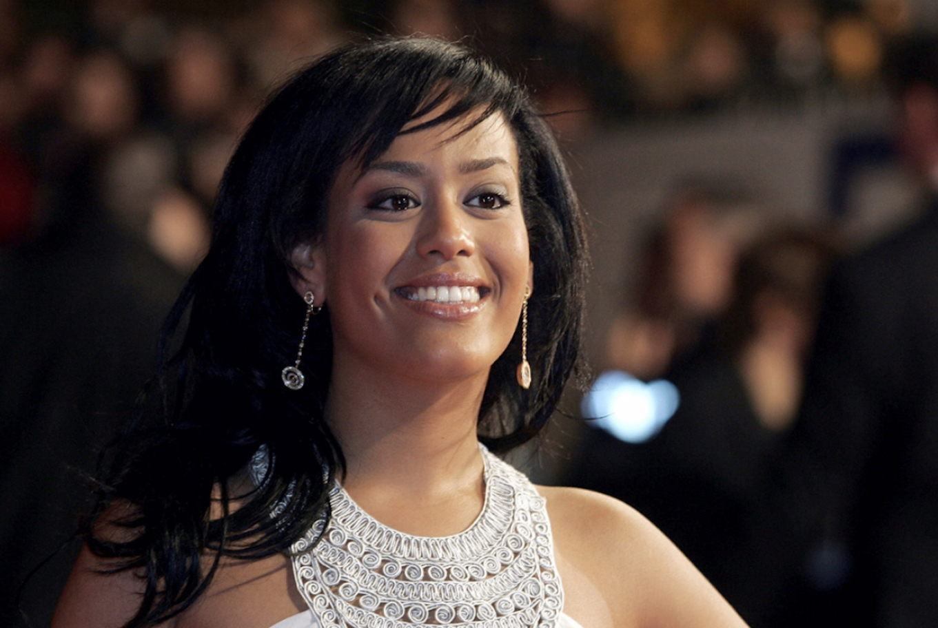 Алжирские актрисы. Амель бент фото. My philosophie amel. Амель бент фото. Amel bent ma philosophie.