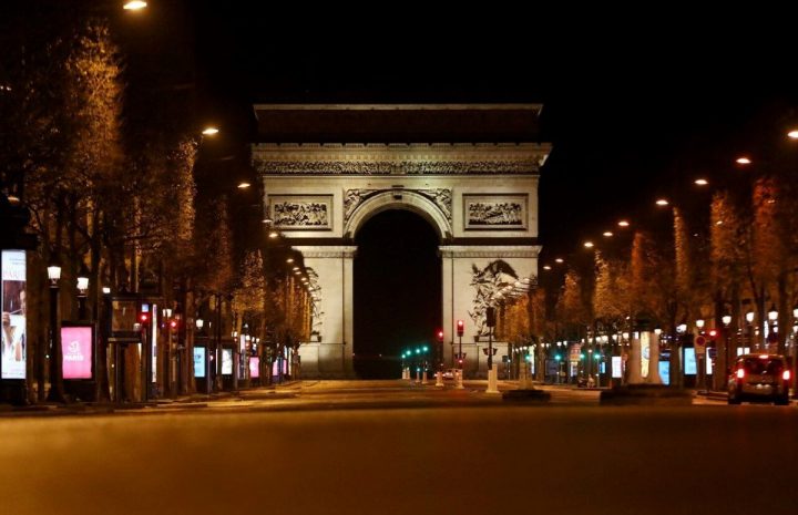 Le couvre feu sera mis en place à Paris et dans les grandes villes à compter de ce week-end