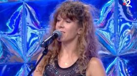 noubliez-pas-les-paroles-magali-ripoll-tres-embarrassee-par-un-pretendant-qui-revient-charge
