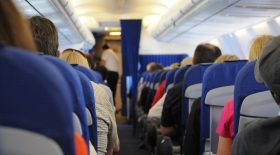 A Qatar des passagères examen forcé