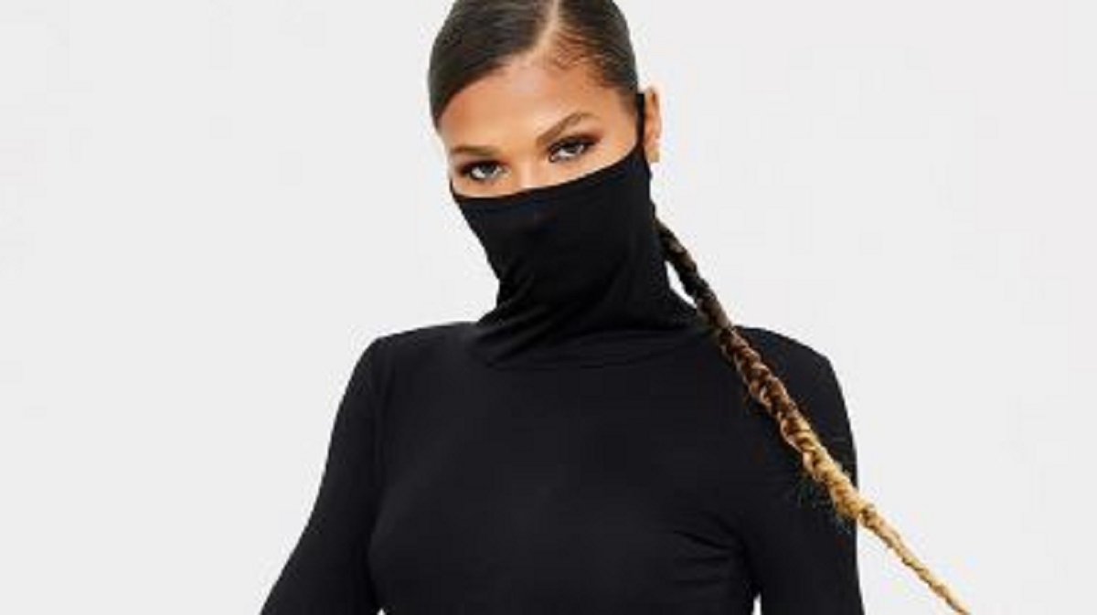 Une robe avec un masque int?�gr?� : la nouvelle tendance 2020