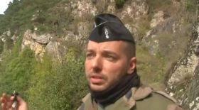 Un gendarme sauve 17 personnes des intempéries