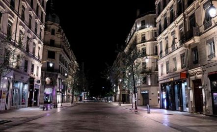 Vers un durcissement du couvre-feu en France?