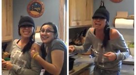 Elle fait une atroce découverte en cuisinant le repas de Thanksgiving