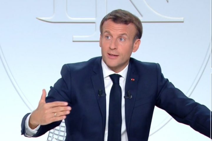 Emmanuel Macron gestuelle allocution
