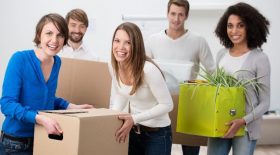 Les amis sont désormais autorisés à aider à déménager!