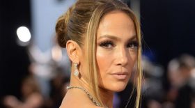 jennifer lopez nue 51 ans