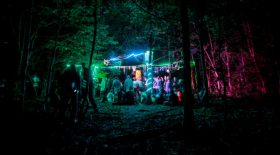 Les gendarmes interviennent pour interrompre une fête clandestine dans les bois!