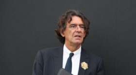 Un célèbre philosophe réagit au débat sur la liberté d'expression