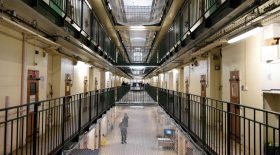 prison ferme non respect confinemnt