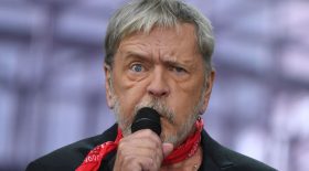 renaud photo chanteur arrestation polémique