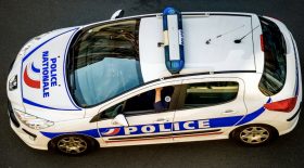 voiture-police-agression