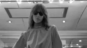charlotte-gainsbourg-plus-sexy-que-jamais-dans-un-shooting-dyves-saint-laurent