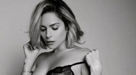 clara-morgane-elle-tease-calendrier-2021-et-enflamme-instagram