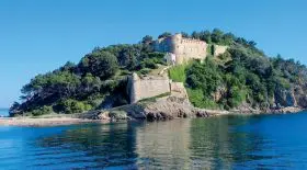 fort de brégançon emmanuel macron