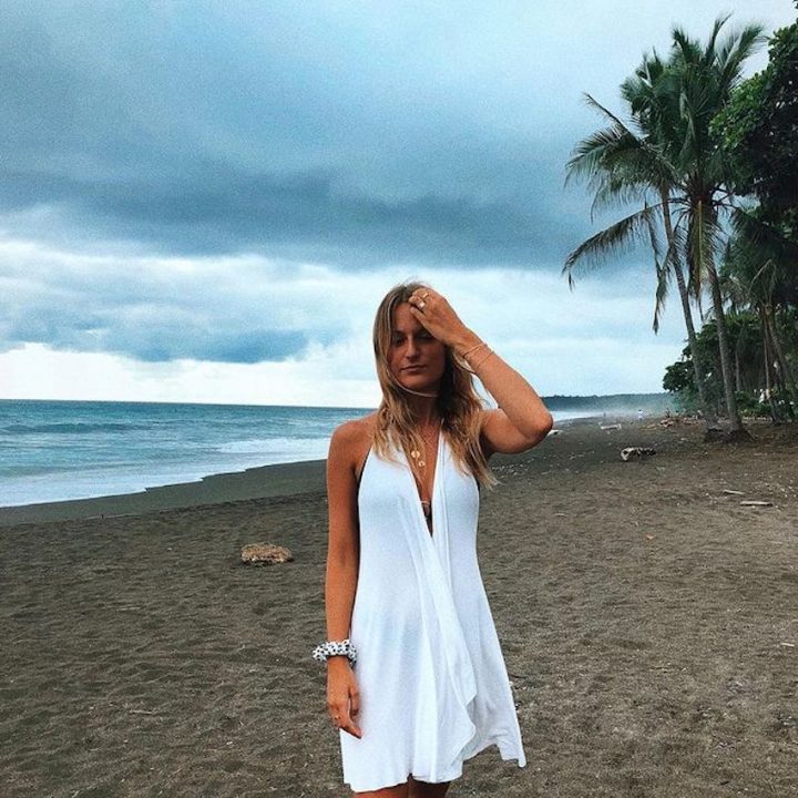 Lola-Courbet-paréo-blanc