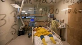 hôpital submergé Los Angeles Covid-19 patients soignés boutique cadeaux