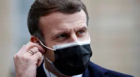 Emmanuel Macron annonce une date de fin de couvre-feu, l'Elysée temporise