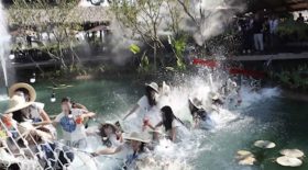 30 miss thailande pont suspendu ecroule